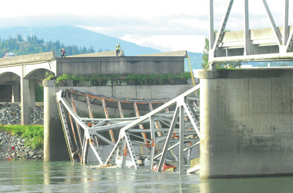 Photos from Thursday’s bridge collapse